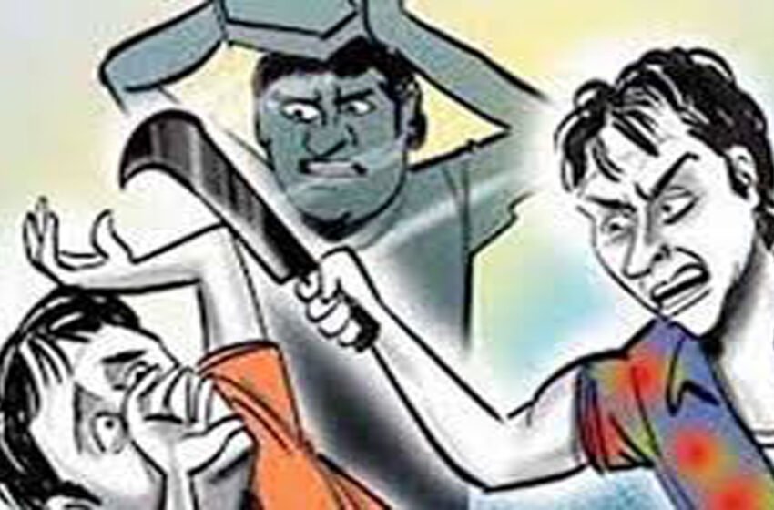  सामाईक जागेतील आंब्याच्या झाडावरील आंबे काढल्याने एकावर कोयतीने हल्ला