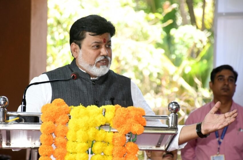 सामाजिक कार्य करताना “नाम फाऊंडेशन” चा आदर्श घ्यावा: पालकमंत्री