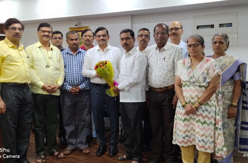 स्वामी स्वरूपानंद पतसंस्थेच्या अध्यक्षपदी ॲड.दीपक पटवर्धन यांची सलग तिसऱ्यांदा बिनविरोध निवड