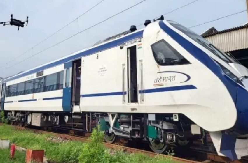 कोकण रेल्वे मार्गावर वंदे भारत एक्सप्रेस धावली सुस्साट