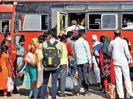 रत्नागिरी बसस्थानकात आरक्षणासाठी प्रवाशांची गर्दी