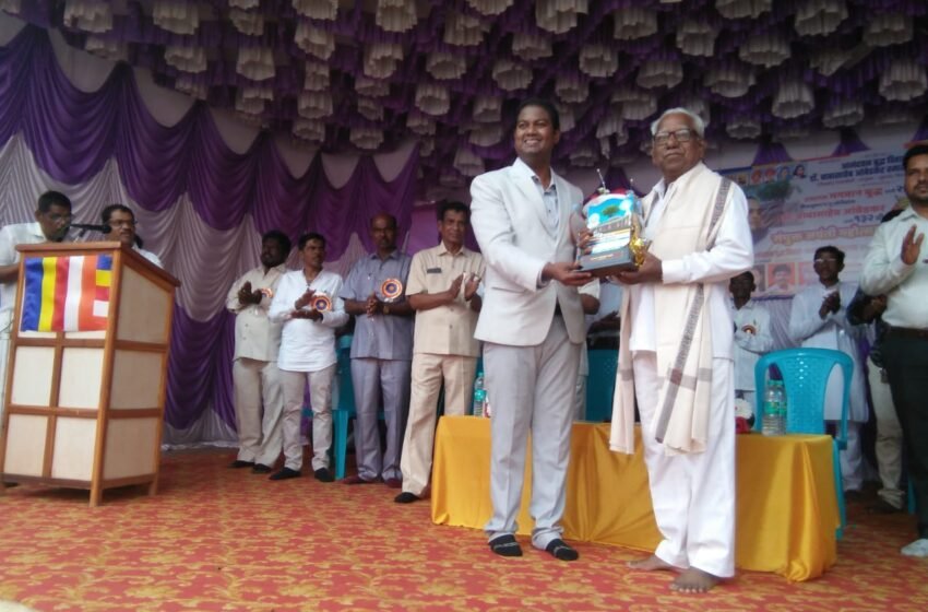  माणसाने माणसाशी माणसाप्रमाणे वागणे म्हणजेच धम्म