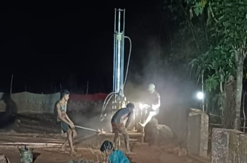 करजुवे डावलवाडी, भाटलेवाडी येथे सिद्धेश ब्रीद यांनी स्वखर्चातून मारली बोरवेल