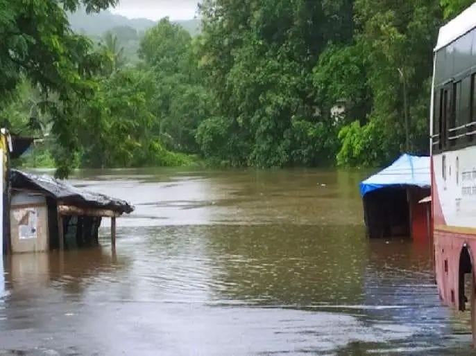 अर्जुना नदीने इशारा पातळी ओलांडली