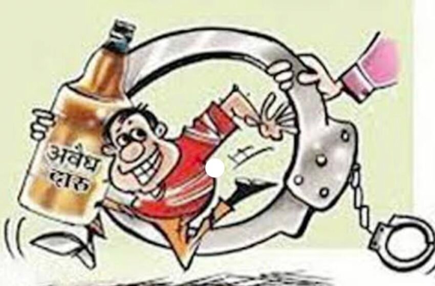 दापोलीत हातभट्टीच्या दारू अड्ड्यावर पोलिसांची धाड