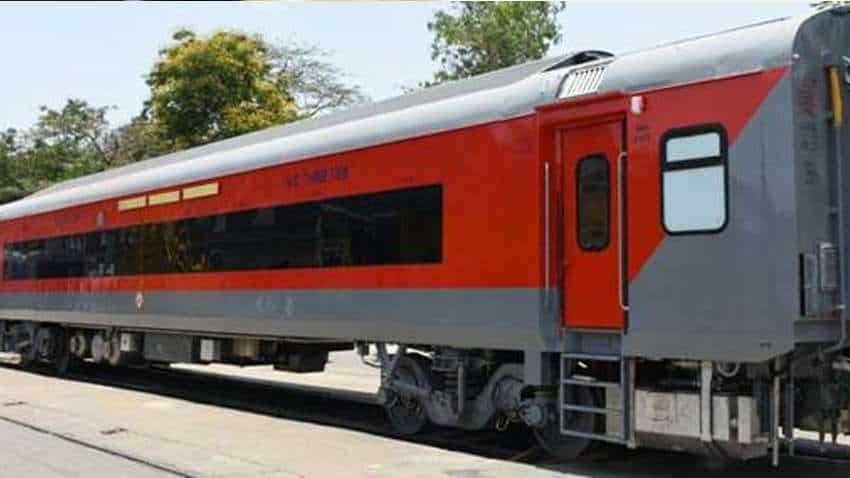 कोकण रेल्वेच्या काही गाड्यांत जादा कोच