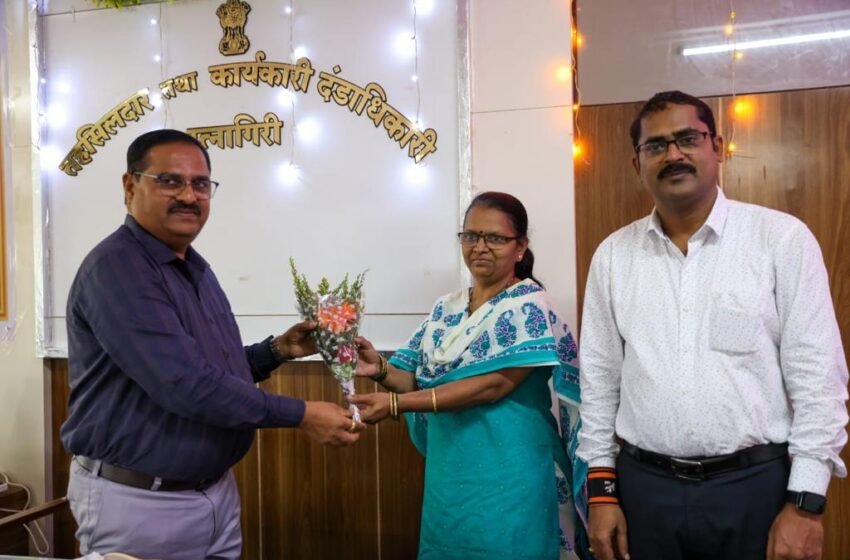 महसूल सप्ताहात ७१५ सेवापुस्तके ऑनलाईन