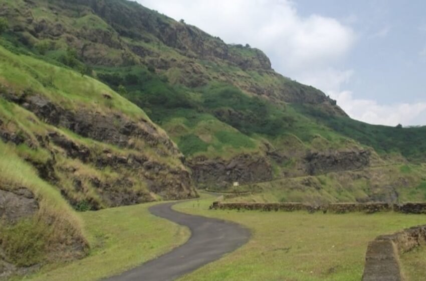 रघुवीर घाट पर्यटनासाठी खुला; पर्यटन स्थळ जाहीर करण्याची मागणी