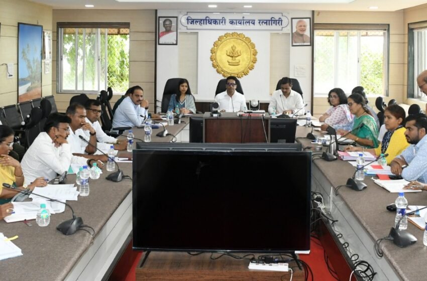 आंबा – काजू प्रक्रिया उद्योगासह कुक्कुट, शेळी पालन, दूध उत्पादन वाढीवर लक्ष केंद्रीत करा