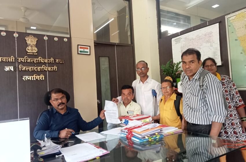 एकता दिव्यांग ग्रुपतर्फे दिव्यांग बंधू -भगिनीनी दिले निवेदन
