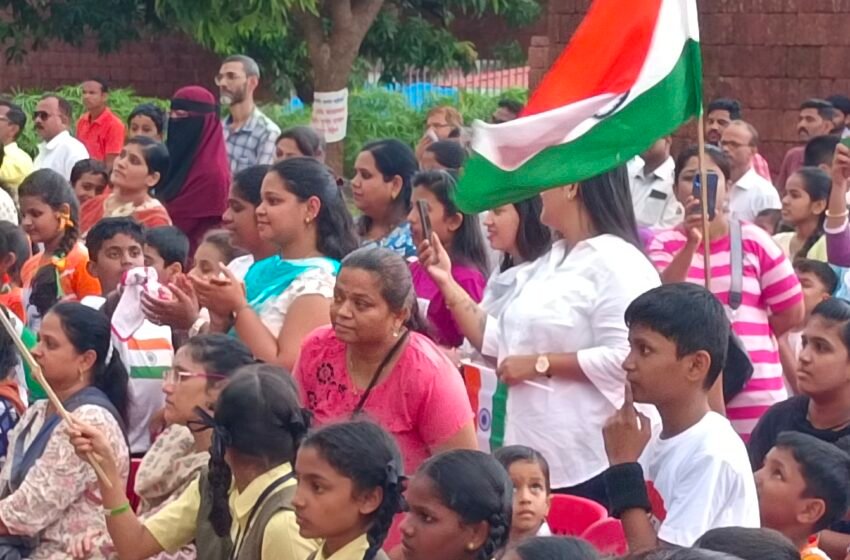 चंद्र मोहीम यशस्वी झाल्यावर रत्नागिरीत जल्लोष