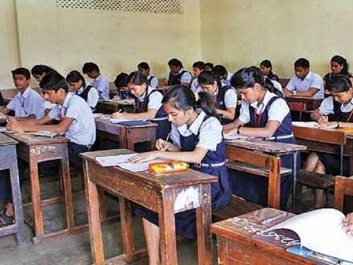 रत्नागिरी जिल्ह्यातील 1345 शाळांना लागणार कुलूप