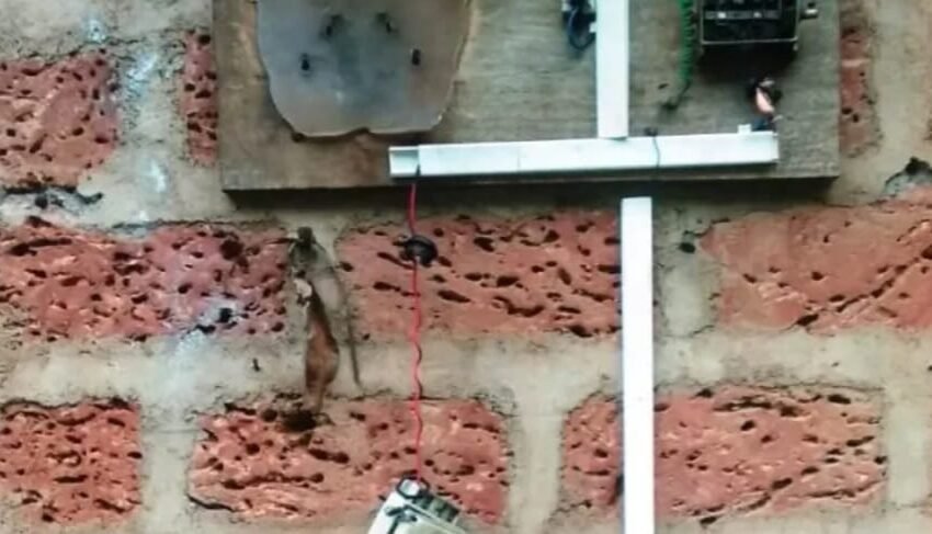 देवळे जंगलवाडी येथील दोन घरांवर वीज पडल्याने नुकसान