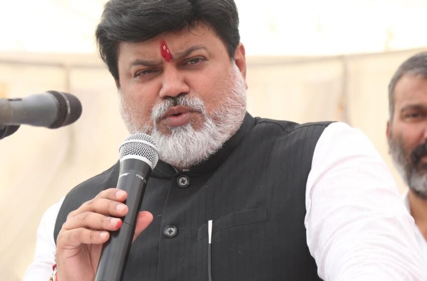 गुजरातच्या उद्योजकाची नवापूर आदिवासी भागात १००० कोटी रूपयांची गुंतवणूक
