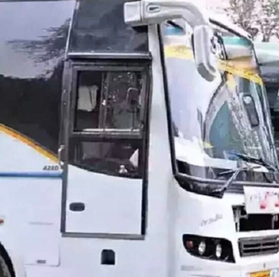 निर्धारित दरापेक्षा अधिक दर आकारल्यास खासगी वाहतूकदारांवर कडक कारवाई