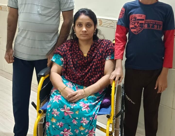 आरएचपी फाउंडेशनतर्फे शबीना शेख हिला व्हिलचेअर