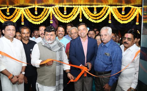 स्वातंत्र्यवीर सावरकर नाट्यगृहाचा लोकार्पण सोहळा पालकमंत्री उदय सामंत यांच्या हस्ते संपन्न