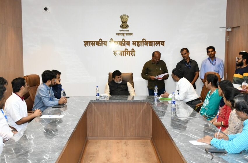 पालकमंत्री उदय सामंत यांच्याकडूनवैद्यकीय महाविद्यालय पद भरतीबाबत आढावा