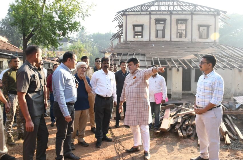 रत्नागिरी शहरातील विकास कामांची पालकमंत्र्यांनी केली पाहणी