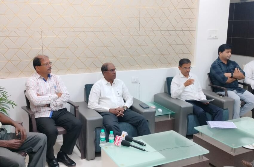 लक्ष्य फाऊंडेशनच्या ‘मेरा देश, मेरी पहचान’ या संकल्पनेतून साकारलेल्या कारगिल विजय रजत महोत्सवाचे आयोजन