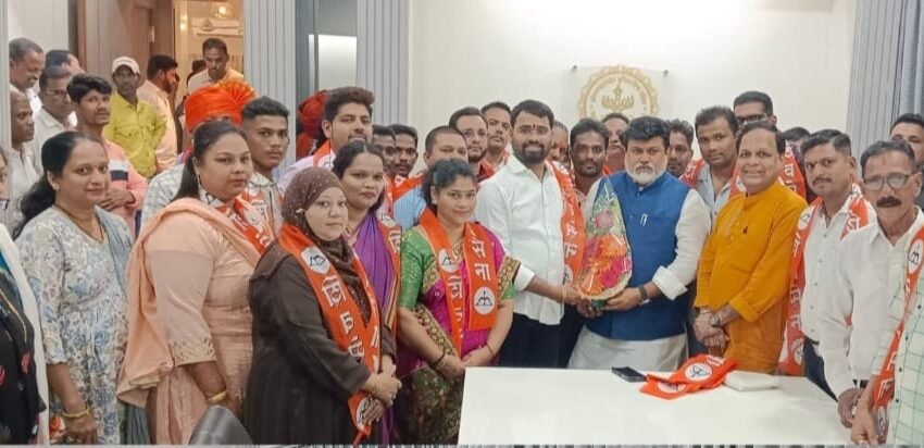  सिध्देश शिवलकर यांचा समर्थकांसह शिवसेनेत जाहिर प्रवेश
