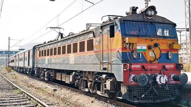 कोकण मार्गावर आजपासून होळी स्पेशल