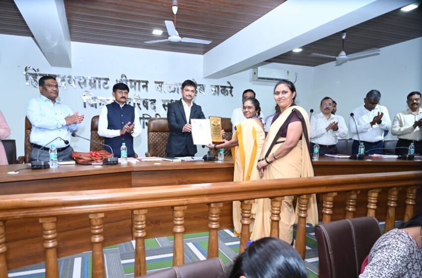 आशा स्वयंसेविकांना उत्कृष्ट कामाबाबत पुरस्कार वितरण