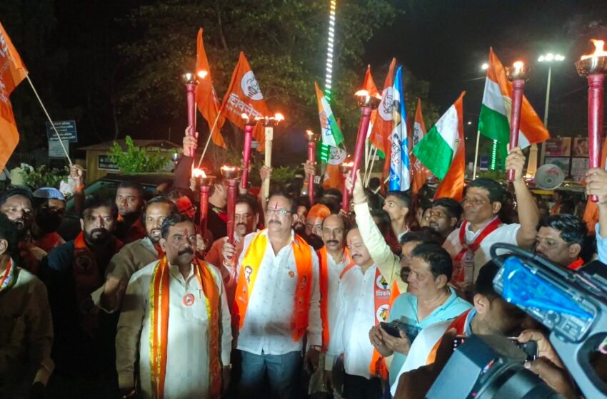ठाकरे शिवसेनेची रत्नागिरीत ‘मशाल’ रॅली