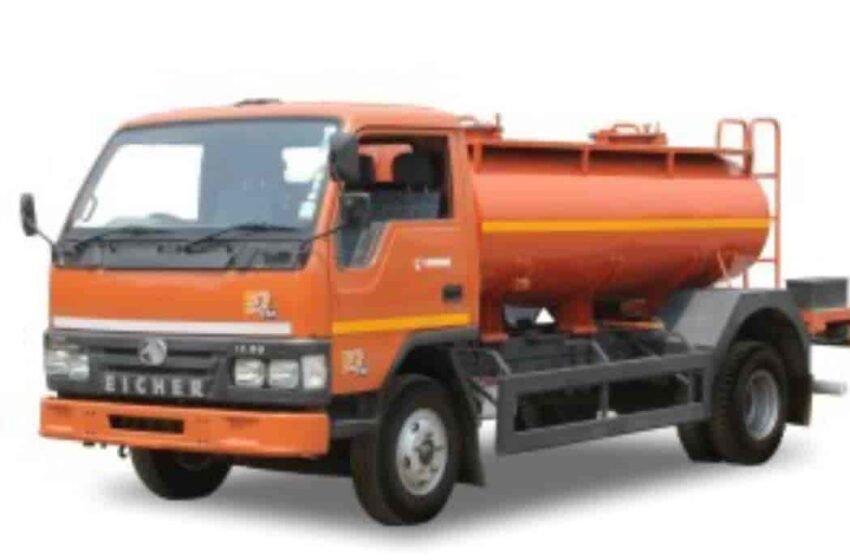  फिनोलेक्स, मुकुल माधव फाउंडेशनतर्फे टँकरने पाणीपुरवठा