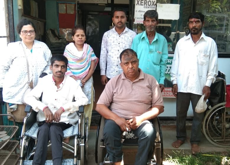 साठरे बांबरच्या पॅराप्लेजिक कु.सुनिल चंद्रकांत यादव याला आर एच पी फाउंडेशनचा मदतीचा हात.