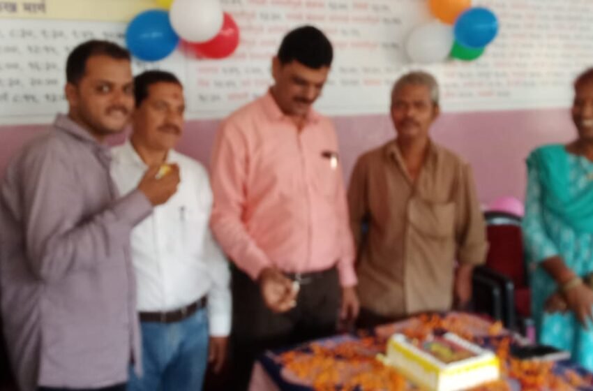 रत्नागिरी आगारात एसटीचा वर्धापनदिन साजरा
