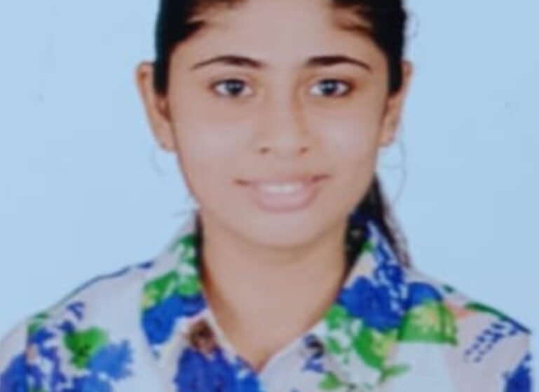 काडवलीची तनया महाडिक सनदी लेखापाल( सी. ए.) परीक्षा उत्तीर्ण