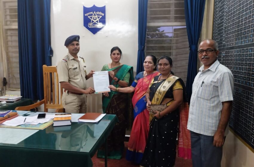 विद्यार्थीनिशी अश्लील चाळे करणाऱ्या शिक्षकाविरुद्ध कठोर कारवाई करावी