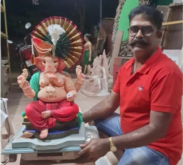अमेरिकेतील बाप्पाच्या डोक्यावर रत्नागिरीच्या बनेंचा फेटा