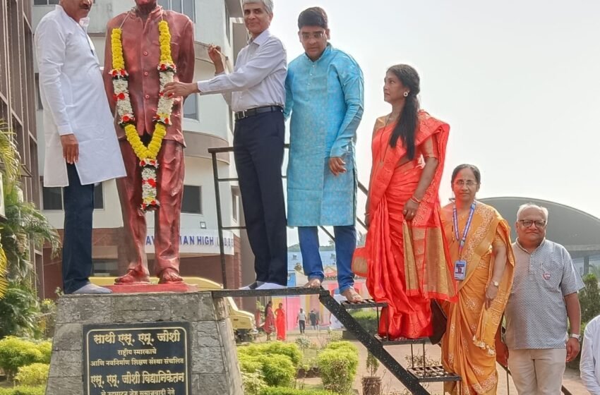 विषयांचे शिक्षक न होता विद्यार्थ्यांचे शिक्षक होता आले पाहिजे : विवेक सावंत