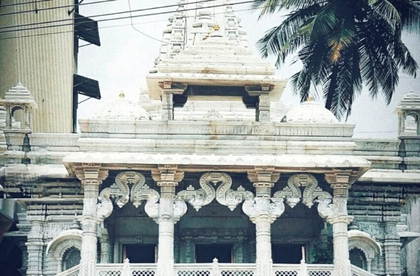 दीपावलीनिमित्त जैन मंदिरात दिव्याची रोषणाई, रंगावली प्रदर्शनाचे आकर्षण