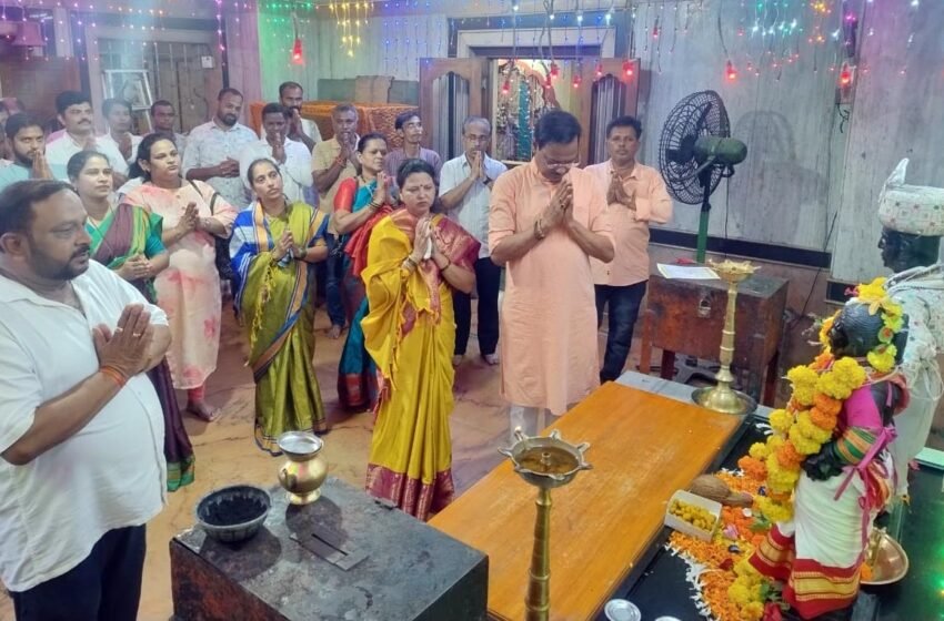  रत्नागिरीच्या देवतांना बाळ माने यांचे साकडे