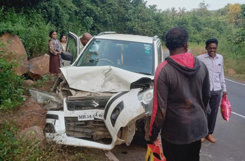 रत्नागिरी – देवरूख मार्गावर पांगरी येथे ट्रॅव्हलर- कारमध्ये अपघात, चार जखमी