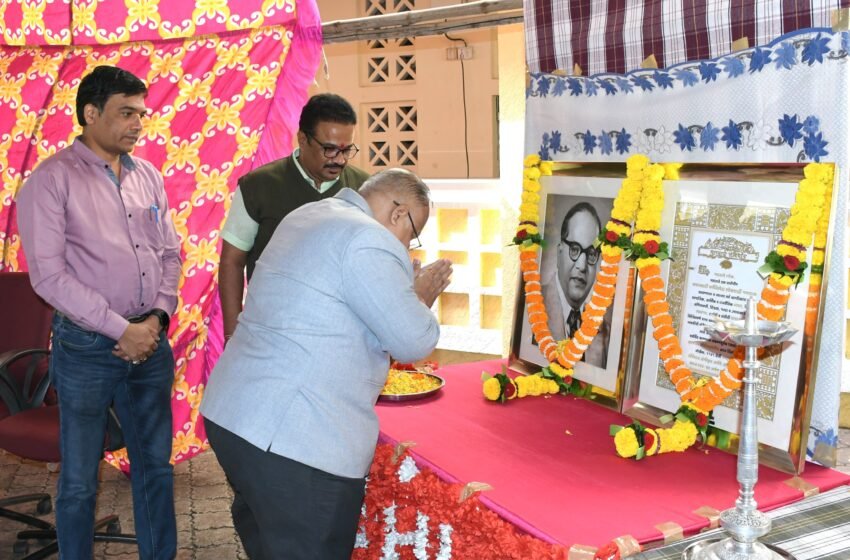 स्वत:च्या मदतीसाठी आणि समोरच्याला सरळ करण्यासाठी बाबासाहेबांनी आपल्या हातात एकमेव दिलेली सर्वश्रेष्ठ राज्यघटना : जिल्हा विधी सेवा प्राधिकरणाचे सचिव माणिकराव सातव