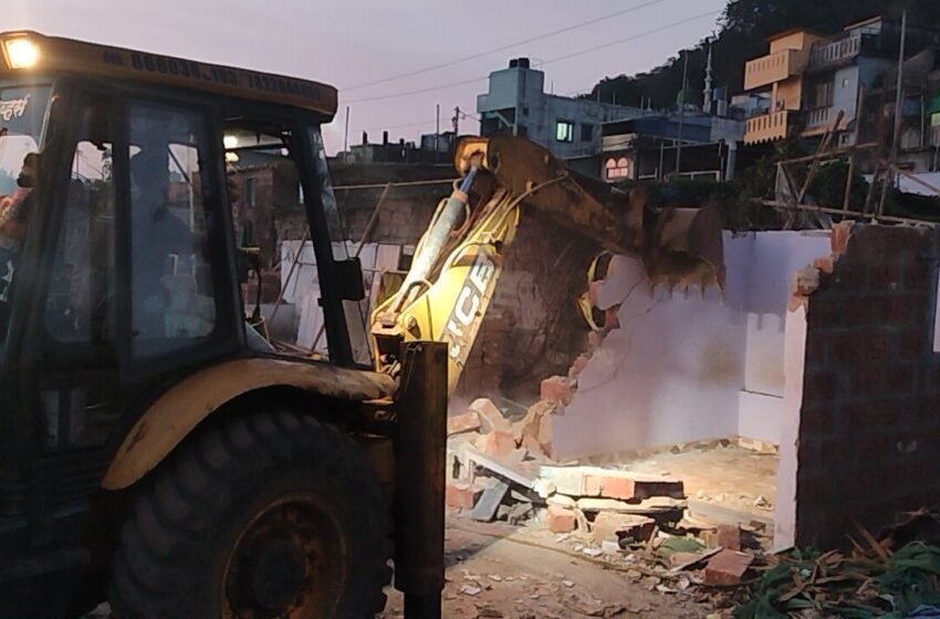 मिरकरवाड्यात अतिक्रमणावर कारवाईला सुरुवात