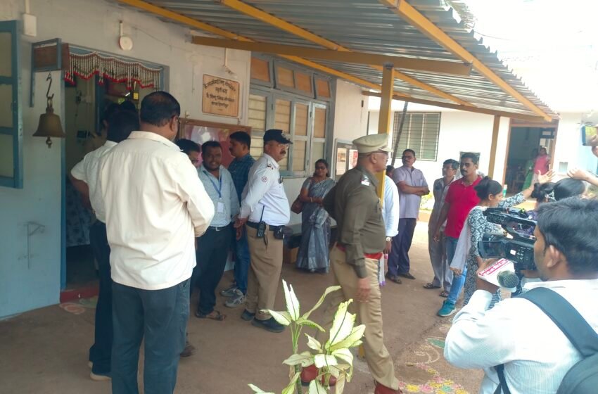 रत्नागिरीत शिक्षकाचे विद्यार्थिनीशी गैरकृत्य: पालकांकडून चोप