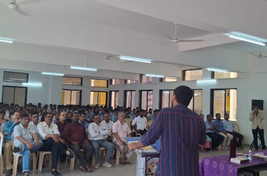  भावी अभियंत्यांनी मांडल्या विकसित भारताच्या कल्पना
