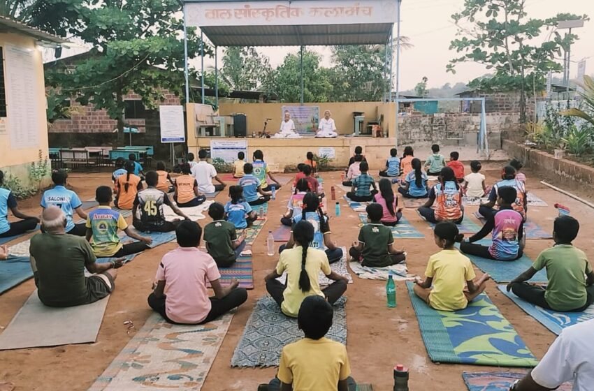 वाटद कवठेवाडी शाळेत आयोजित योग शिबीराची सांगता