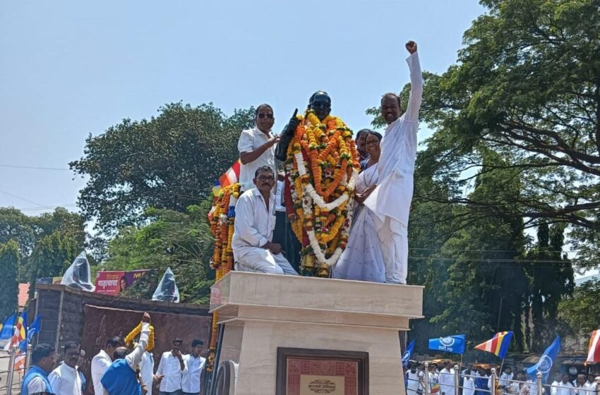  रत्नागिरीच्या जिल्हा रुग्णालयासमोर महामानवाला वंदन करण्यासाठी उसळला जनसागर