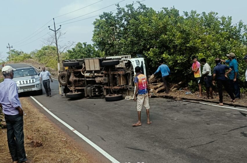  फणसवळे नजीक टेंपो अपघातात एकाचा मृत्यू