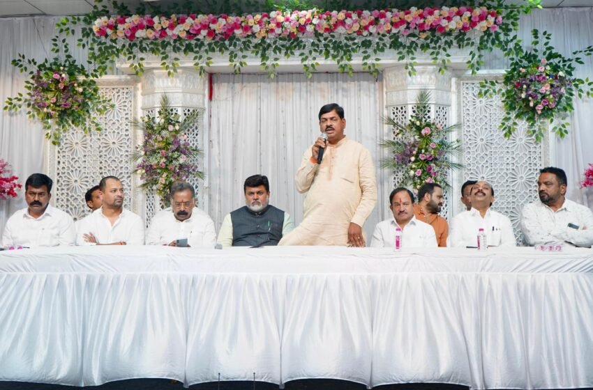  ना. उदय सामंत ह्यांच्या उपस्थितीत शिवसेना रत्नागिरी जिल्हा कार्यकारिणी बैठक संपन्न