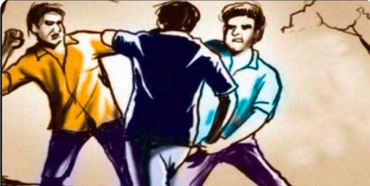 मच्छी मार्केट येथे तिघांकडून मेकॅनिकला बेदम मारहाण