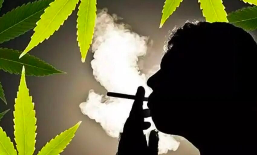  रत्नागिरी परटवणे येथे गांजा सेवन करणाऱ्या तरुणाला अटक