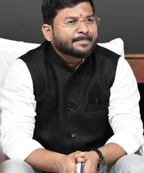  उद्योग मंत्री उदय सामंतानी एमआयडीसी विरोधकांचे पुरावे जाहिर करून टाकावेत:  संघर्ष समितीप्रमुख प्रथमेश गवाणकरांचे थेट आव्हान