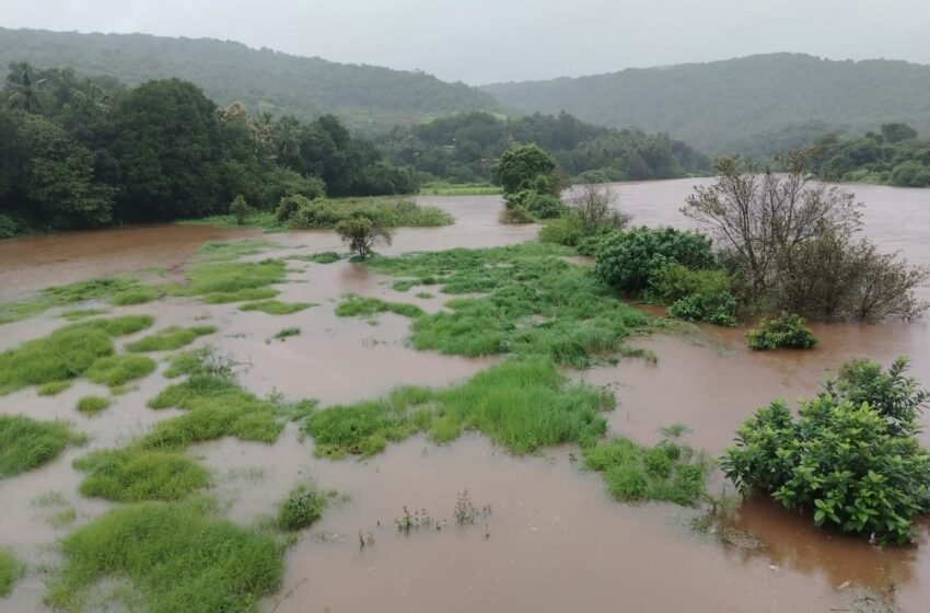  बावनदीने पात्र ओलांडले; वांद्री उक्षी परिसरात पुरजन्य स्थिती